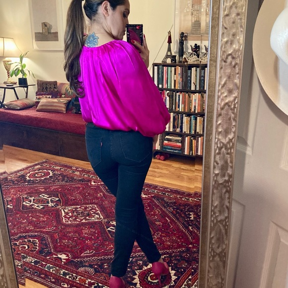 Amanda Uprichard 💖 hot pink 💯 silk top. Size Small. Gently worn. - Picture 2 of 7